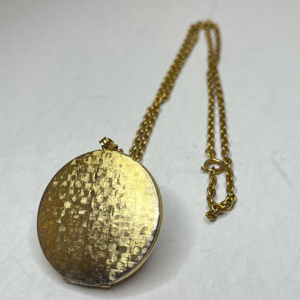 Vintage Guilloche Locket Necklace Gold Tone Red Enamel and Pearl Detail - Picture 6 of 15